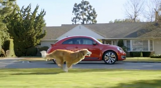 beetle superbowl beetle superbowl Pub VW Superbowl : 1 Beetle, 1 chien..et mini Dark Vador!