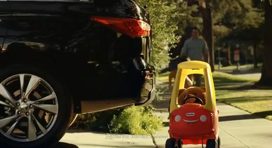 infiniti jx infiniti jx Infiniti JX : une publicité bienveillante...